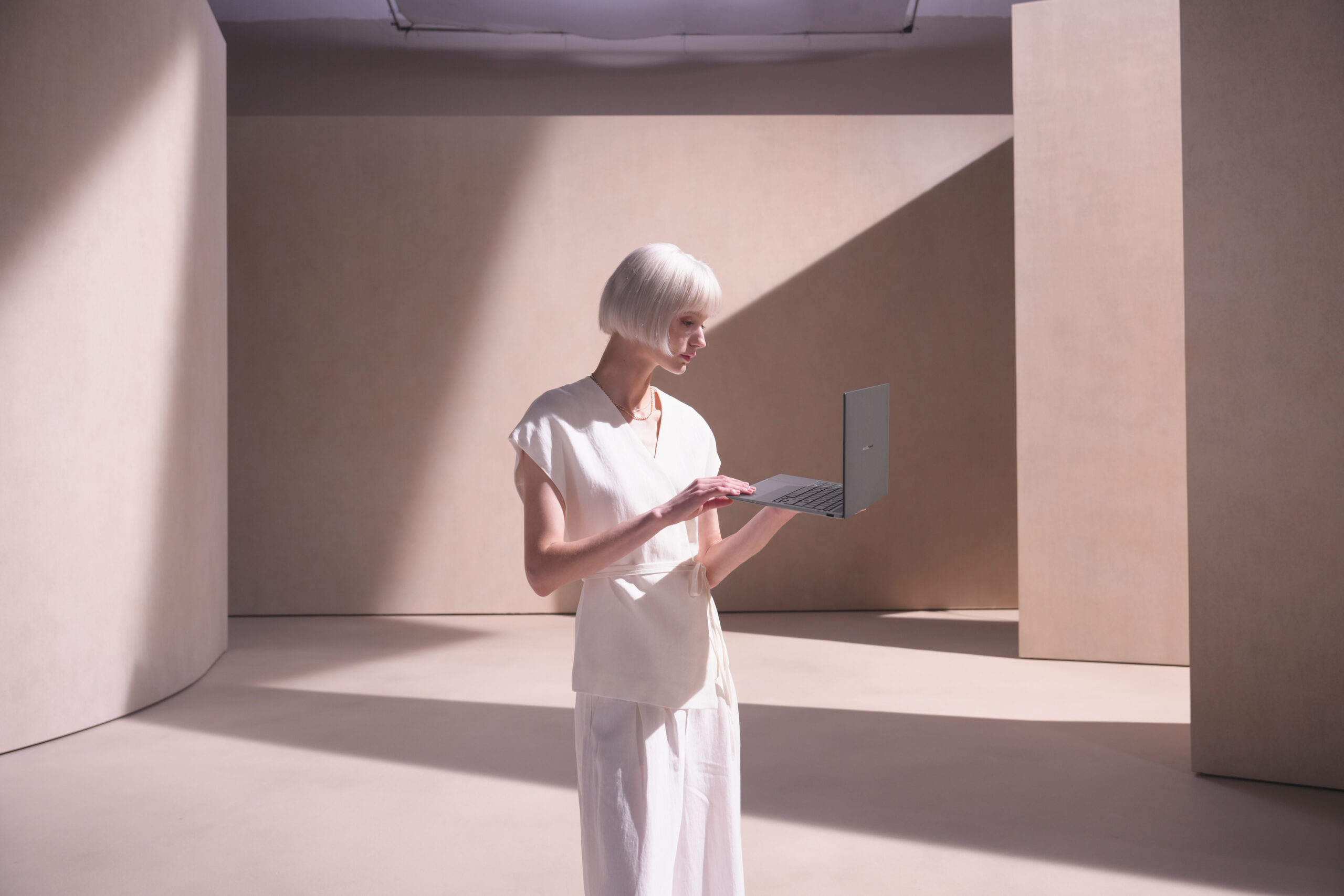 Zenbook S14 1.1cm of Pure Power scaled